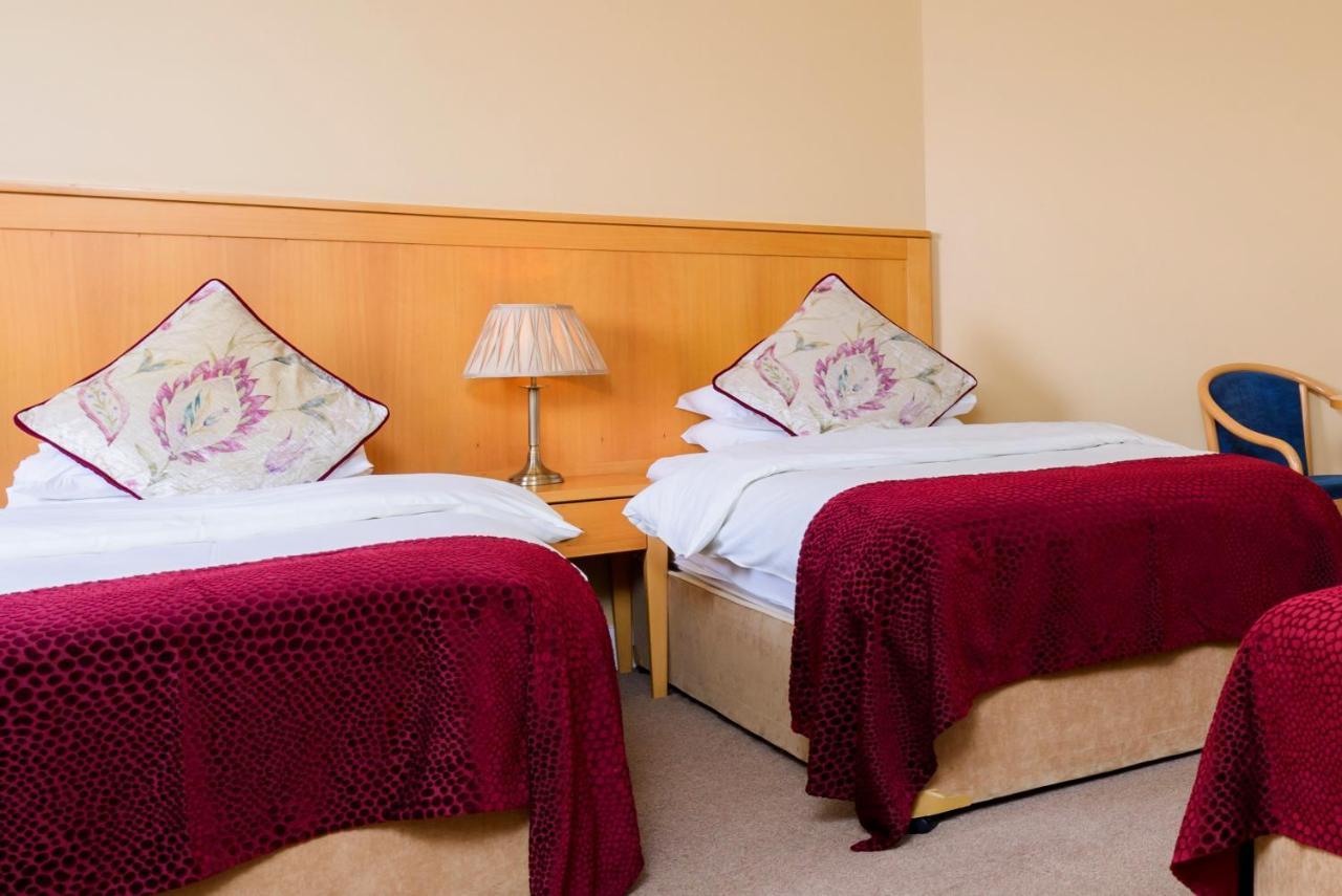 Dingle Bay Hotel Екстер'єр фото